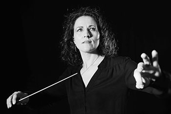 Photo de l'artiste du mois : LAETITIA PANSANEL-GARRIC - Crédi : PJ Pargas